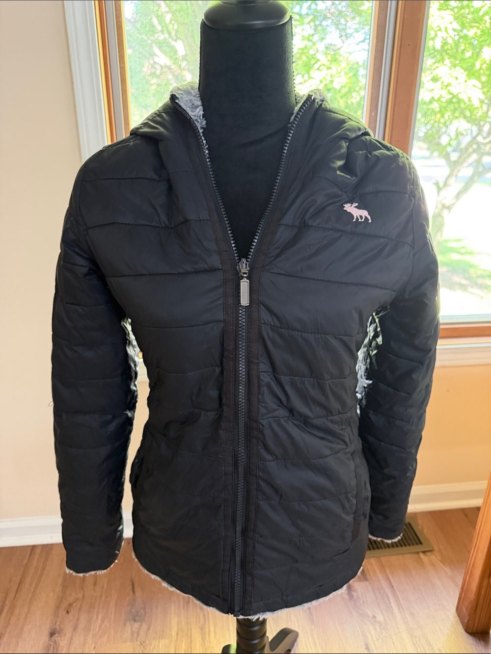 Abercrombie & Fitch Black Quilted Hooded Puffer with Pink Logo, size S